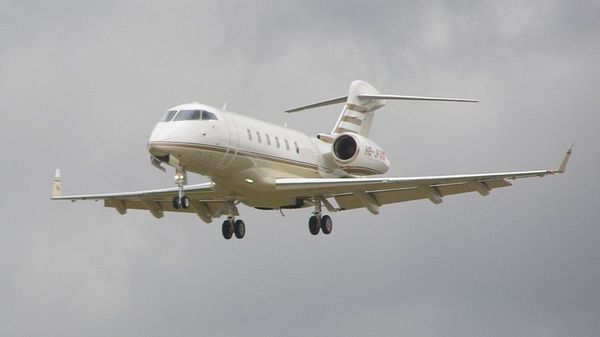 Passenger skids off runway in Iran, 17 killed, 19 injured - IRNA - Sputnik International