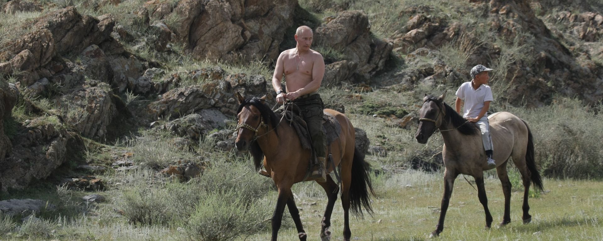 Russian PM Vladimir Putin on vacation in Tyva Republic Russian PM Vladimir Putin on vacation in Tyva Republic - Sputnik International, 1920, 26.06.2022