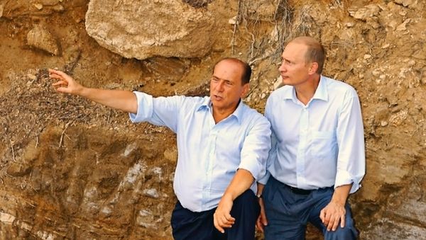 Vladimir Putin and Silvio Berlusconi in Sardinia - Sputnik International