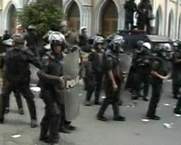 Riot police called in against protest  - Sputnik International