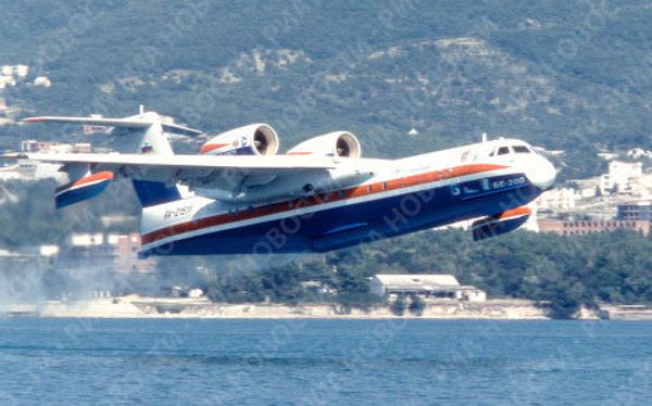 Fighters, amphibians and other “iron birds” congregate for MAKS-2009 air show   - Sputnik International