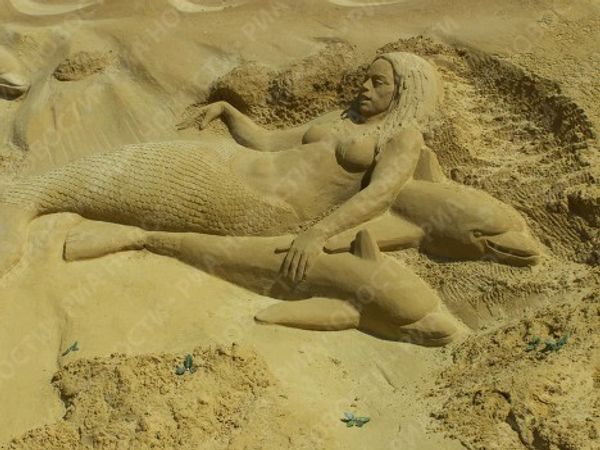 Evil and good-natured pirates at the sand sculpture festival Evil and good-natured pirates at the sand sculpture festival - Sputnik International