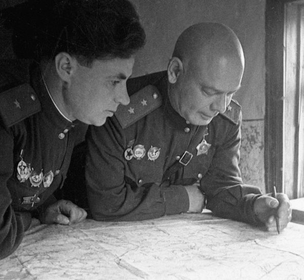 Generals Pukhov and Kozlov - Sputnik International