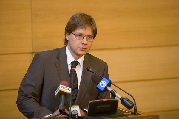 Nil Ushakov - Sputnik International