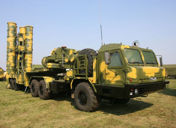 The new S-400 Triumph air defense mobile missile system The new S-400 Triumph air defense mobile missile system - Sputnik International