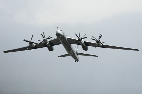 Russia resumed strategic bomber patrol flights over the Pacific, Atlantic, and Arctic oceans in August 2007, following an order from then-president Vladimir Putin Russia resumed strategic bomber patrol flights over the Pacific, Atlantic, and Arctic oceans in August 2007, following an order from then-president Vladimir Putin - Sputnik International