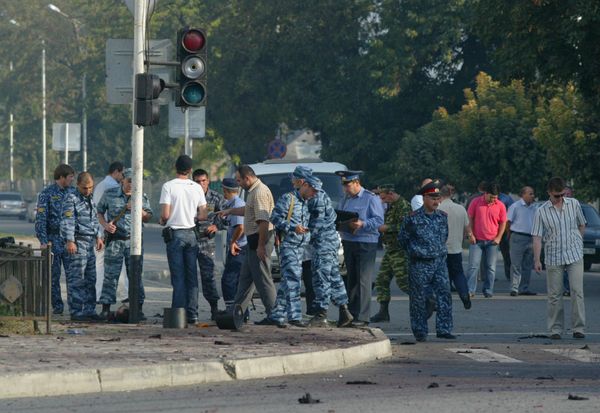 The woman set off an explosive vest near a police vehicle on duty at a busy crossroads in central Grozny. The injured were hospitalized The woman set off an explosive vest near a police vehicle on duty at a busy crossroads in central Grozny. The injured were hospitalized - Sputnik International