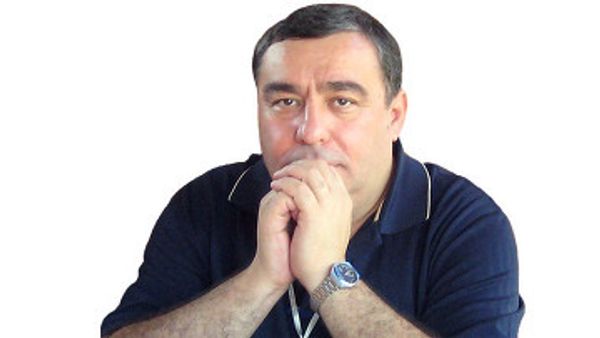 We urge the authorities to drop all charges against Besik Pipia and allow him work freely, CPJ Deputy Director Robert Mahoney said. - Sputnik International