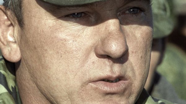 Shamanov - Sputnik International