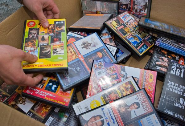 counterfeit DVDs counterfeit DVDs - Sputnik International