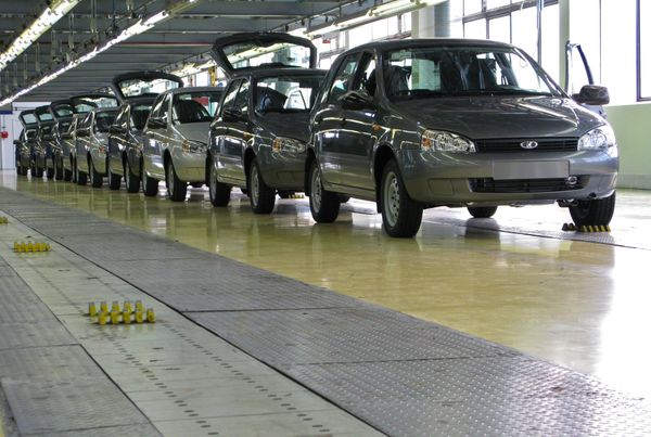 Russia's largest carmaker AvtoVAZ Russia's largest carmaker AvtoVAZ - Sputnik International