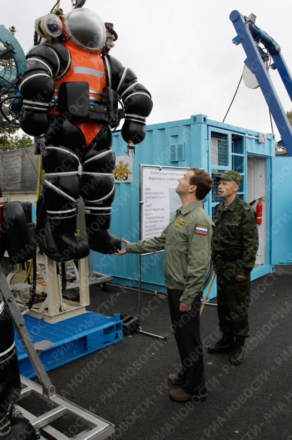 President Medvedev visits Baltic Fleet’s Khmelyovka firing range President Medvedev visits Baltic Fleet’s Khmelyovka firing range - Sputnik International