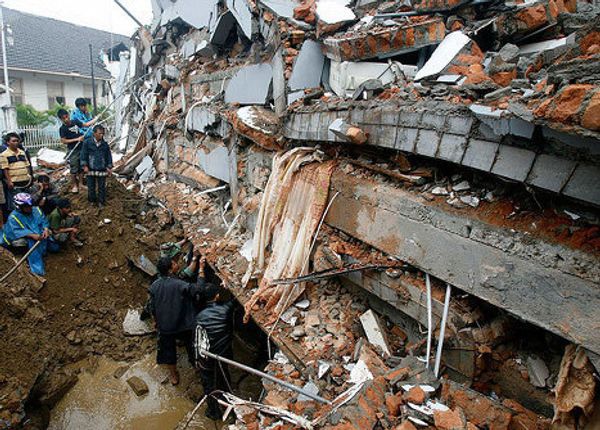 Earthquake devastates Padang, the capital of Indonesia’s West Sumatra province  - Sputnik International
