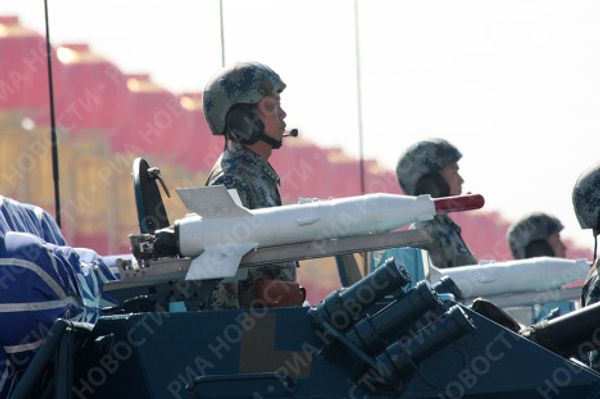 China marks 60th anniversary with tanks and female air regiment  - Sputnik International