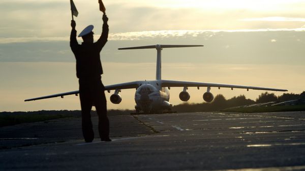 The first Ulyanovsk-built Il-76MD-90A, a heavily modernized variant of the Il-76, has been delivered to its customer, the Taganrog-based Beriev Aircraft Company. - Sputnik International
