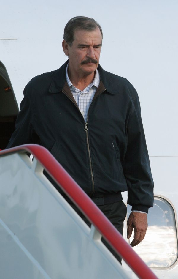 Mexican President Vicente Fox Quesada arrives in St. Petersburg Mexican President Vicente Fox Quesada arrives in St. Petersburg - Sputnik International