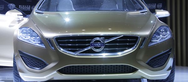 Moscow Fashion Week features concept cars, dazzling outfits - Sputnik International
