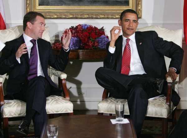 Medvedev, Obama hope for new nuclear arms pact by early December - Sputnik International
