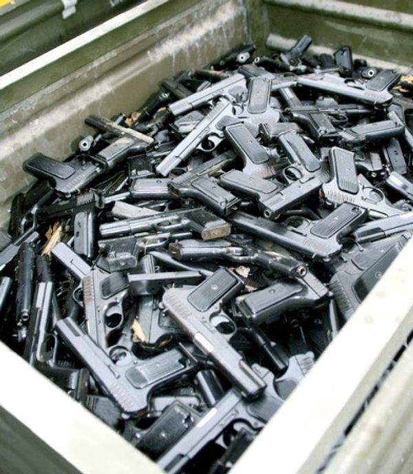 Dozens of containers containing large amounts of weapons and ammunition disguised as a civil cargo were discovered on board [the ship] among hundreds of [other] containers - Sputnik International