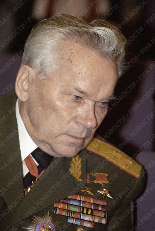 Mikhail Kalashnikov turns 90  - Sputnik International