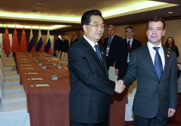  Russian, Chinese leaders meet on sidelines of APEC summit  - Sputnik International