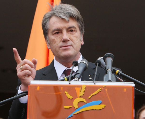 Ukraine's president asks Russia to alter gas contract Ukraine's president asks Russia to alter gas contract - Sputnik International