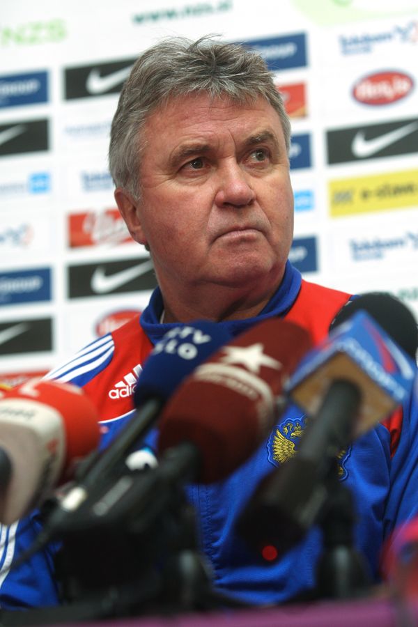 Russia expects Hiddink decision by end of year Russia expects Hiddink decision by end of year - Sputnik International