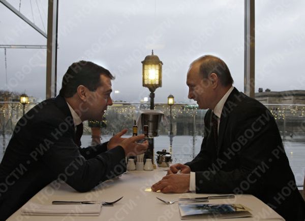 President Medvedev and Prime Minister Putin visit St. Petersburg President Medvedev and Prime Minister Putin visit St. Petersburg - Sputnik International