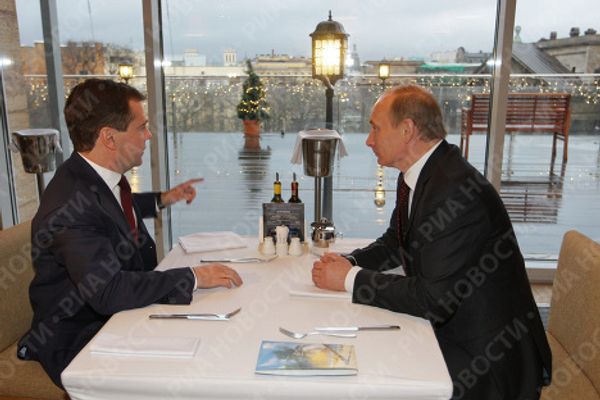 President Medvedev and Prime Minister Putin visit St. Petersburg President Medvedev and Prime Minister Putin visit St. Petersburg - Sputnik International