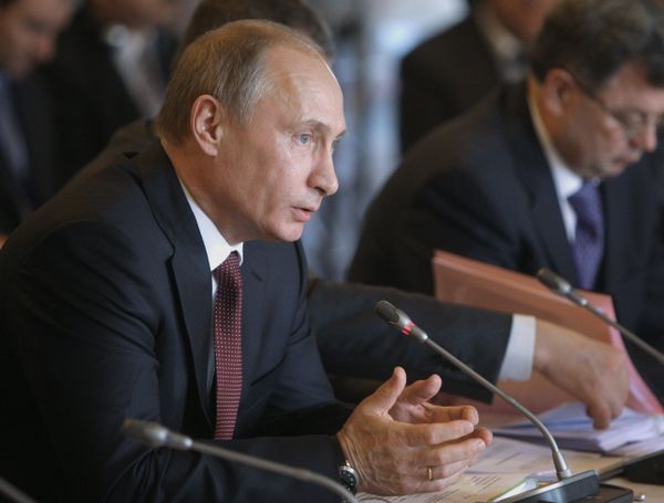 Renault's AvtoVAZ stake could rise - Putin  - Sputnik International