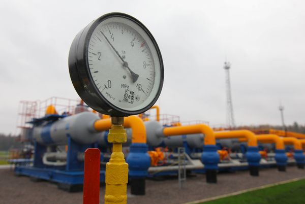 Gazprom to supply up to 6 bcm of gas annually to French utility - Sputnik International