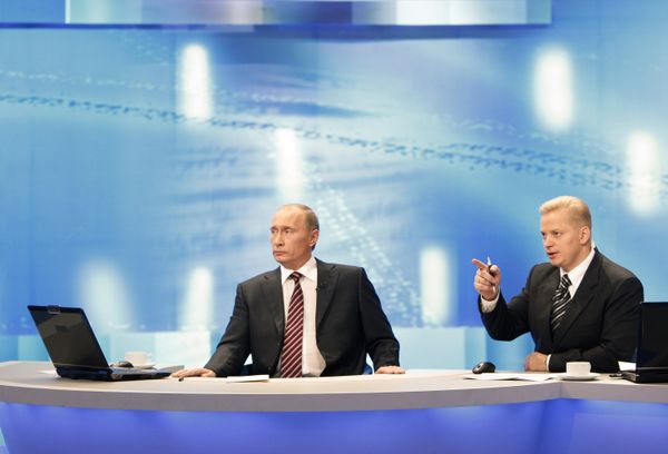 Yukos sale proceeds spent on housing and utilities fund - Putin Yukos sale proceeds spent on housing and utilities fund - Putin - Sputnik International