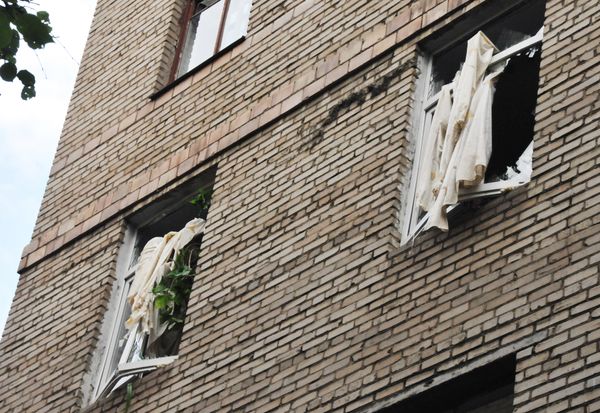 Russian film crew blows out windows, leaves families homeless - Sputnik International