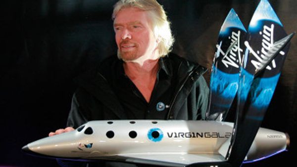 Following up to 100 test flights, the first customers are expected to start flying aboard the craft in 2011, paying $200,000 for a seat. Following up to 100 test flights, the first customers are expected to start flying aboard the craft in 2011, paying $200,000 for a seat. - Sputnik International