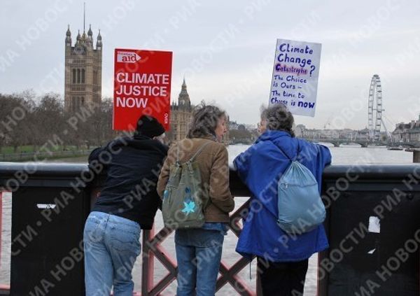 Thousands join the Green march in London - Sputnik International
