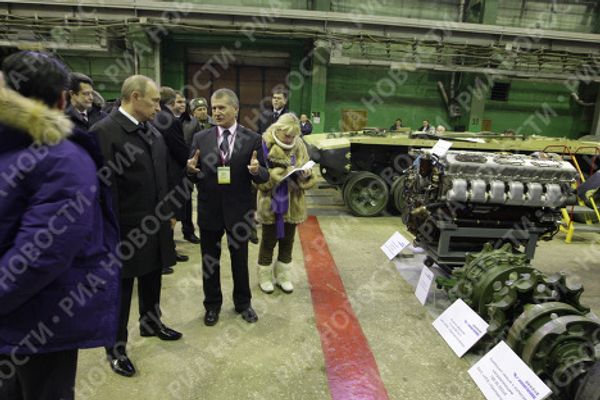 Vladimir Putin at a secret military production plant Vladimir Putin at a secret military production plant - Sputnik International