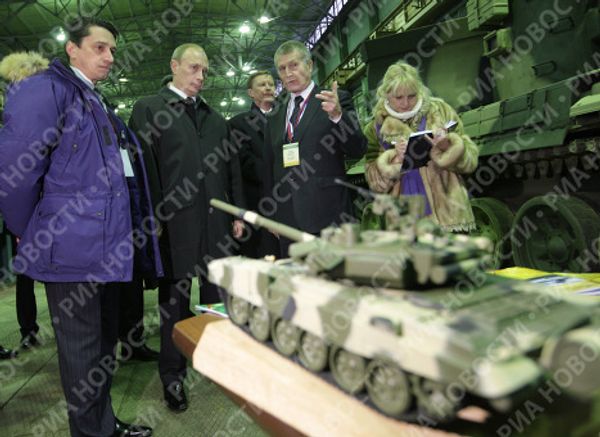 Vladimir Putin at a secret military production plant Vladimir Putin at a secret military production plant - Sputnik International