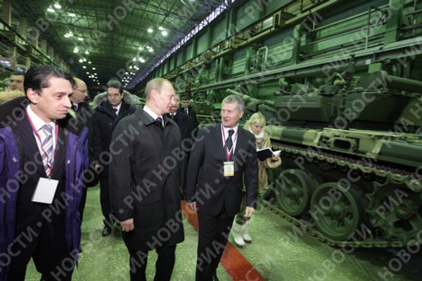 Vladimir Putin at a secret military production plant Vladimir Putin at a secret military production plant - Sputnik International