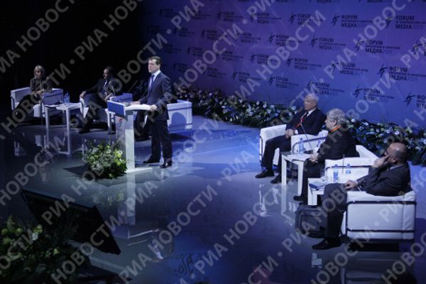 Dmitry Medvedev attends European and Asian media forum Dmitry Medvedev attends European and Asian media forum - Sputnik International