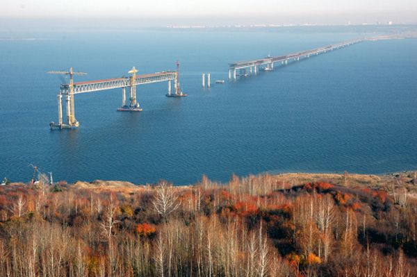 A bridge connecting Europe and Asia A bridge connecting Europe and Asia - Sputnik International