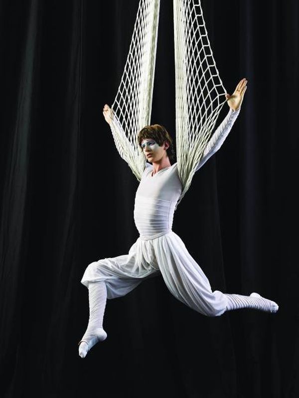 Cirque du Soleil - Sputnik International