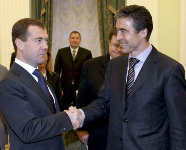 Russia-NATO relations enter new stage Russia-NATO relations enter new stage - Sputnik International