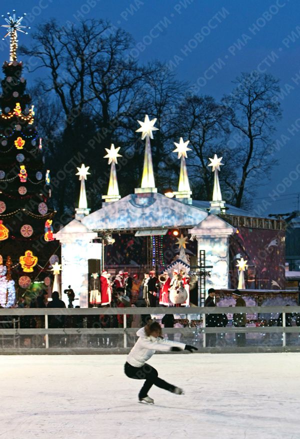 New Year lights on the streets of St. Petersburg New Year lights on the streets of St. Petersburg - Sputnik International