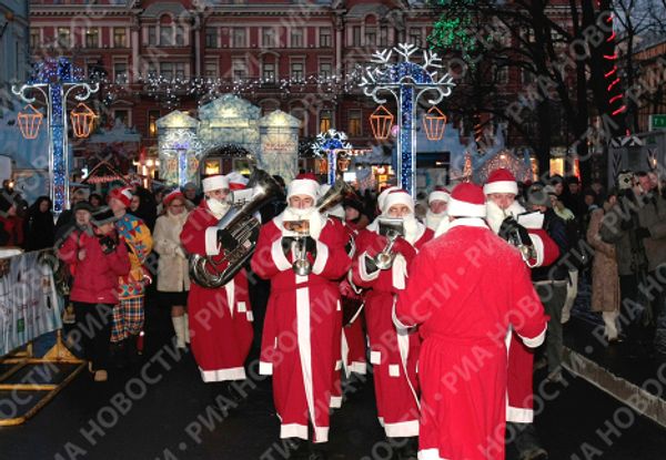 New Year lights on the streets of St. Petersburg New Year lights on the streets of St. Petersburg - Sputnik International