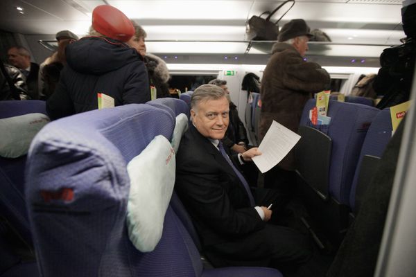 The head of the state-run Russian Railways company Vladimir Yakunin in Sapsan train. - Sputnik International