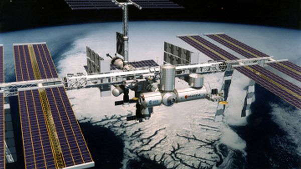 Russia's Soyuz TMA-17 docks with space station - Sputnik International