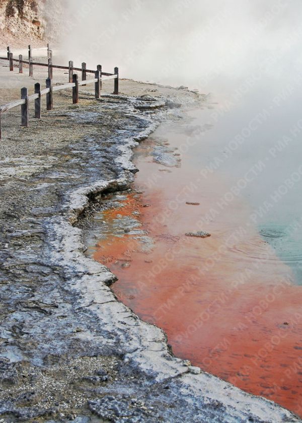 “Artist’s palette” and “The Champagne Pool”: Wai-O-Tapu Thermal Wonderland - Sputnik International