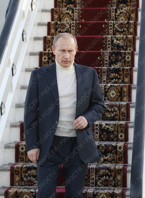 Vladimir Putin inspects Sochi Olympic facilities - Sputnik International