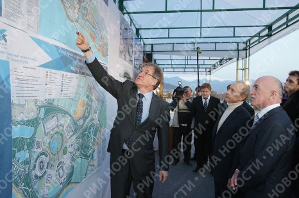 Vladimir Putin inspects Sochi Olympic facilities - Sputnik International