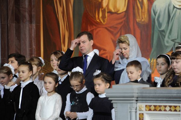 Medvedev sends Christmas greeting to nation Medvedev sends Christmas greeting to nation - Sputnik International